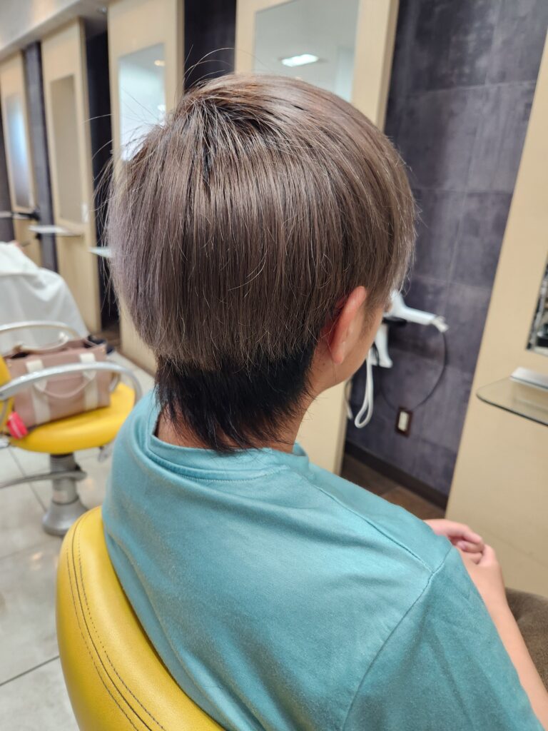 ミルクティーベージュ