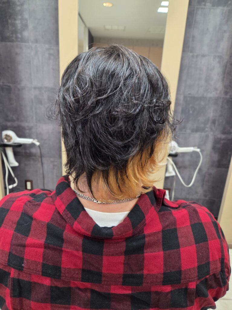 アシンメトリーカット×カラー