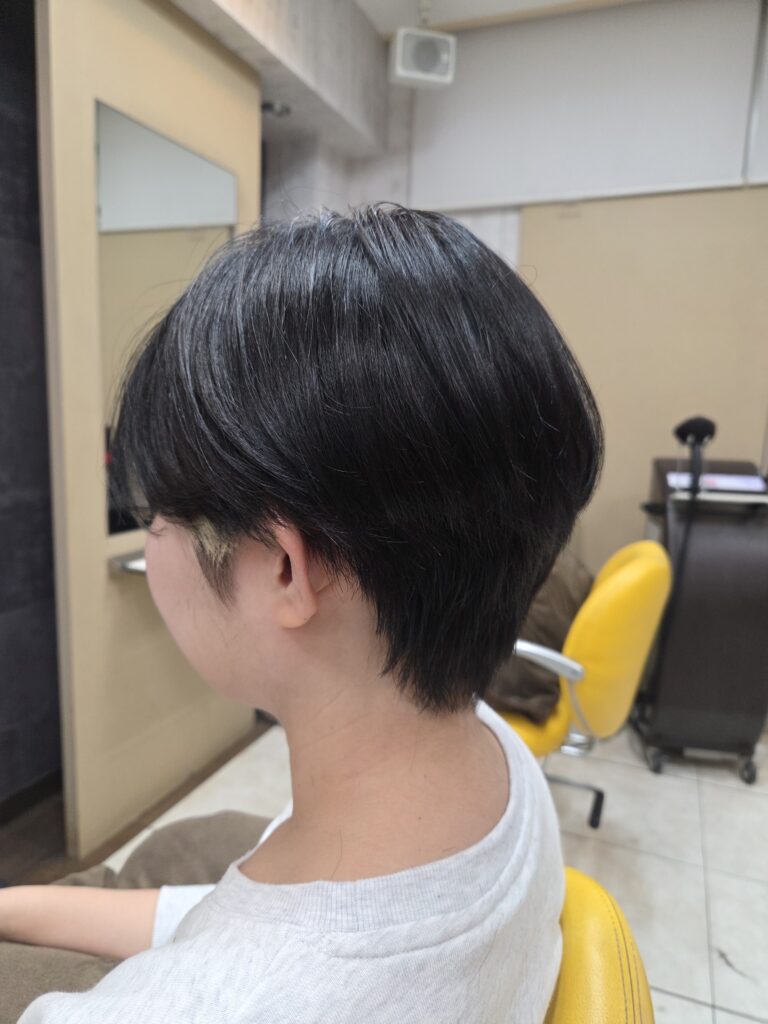 ハンサムショート×前髪インナーカラー