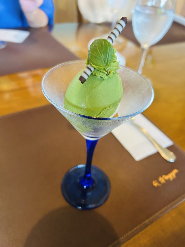 休日
