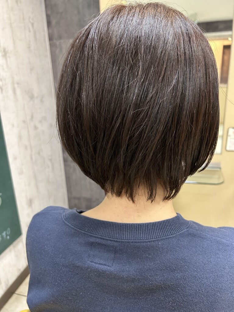 ショートボブ